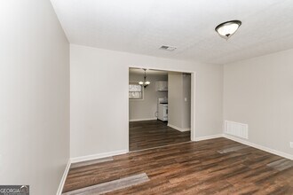 1135 Pontiac Cir in Austell, GA - Building Photo - Building Photo