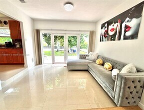 13101 NW Miami Ct in Miami, FL - Building Photo - Building Photo