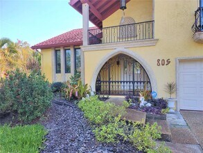 805 La Guna Dr in Venice, FL - Building Photo - Building Photo