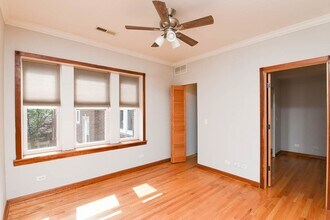 3248 N Clifton Ave, Unit M07H in Chicago, IL - Building Photo - Building Photo