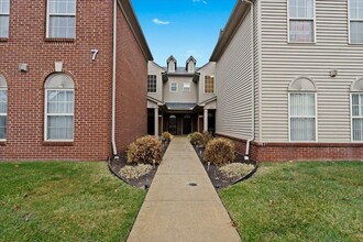 1321 Addington Ln in Ann Arbor, MI - Foto de edificio - Building Photo