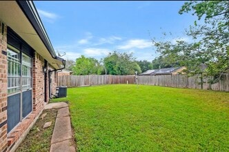 5007 Ridgecreek Dr in Houston, TX - Building Photo - Building Photo