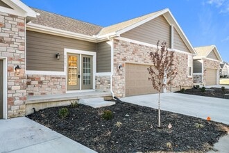 16157-16165 Fontana St in Stilwell, KS - Foto de edificio - Building Photo