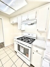 590 W 24th St in Los Angeles, CA - Building Photo - Building Photo
