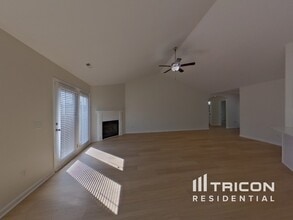 122 Corinth Dr in Piedmont, SC - Building Photo - Building Photo