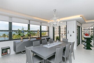 3 Grove Isle Dr in Coral Gables, FL - Building Photo - Building Photo