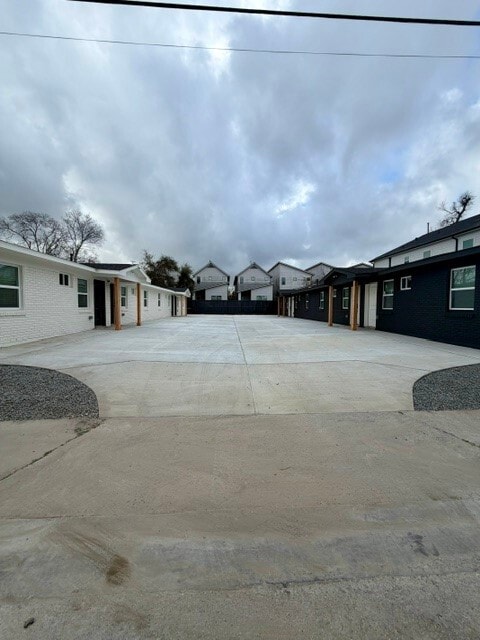 property at 206 E 33rd St