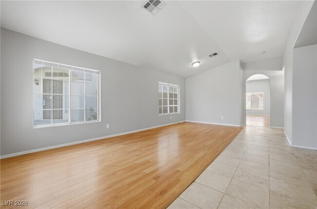 5555 Airview Ct in Las Vegas, NV - Building Photo - Building Photo