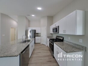 14607 Brumby Ridge Ave in Lithia, FL - Building Photo - Building Photo