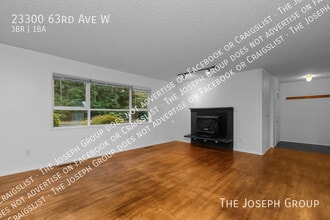 23300 63rd Ave W in Mountlake Terrace, WA - Building Photo - Building Photo