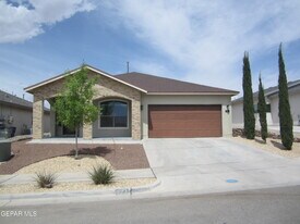 323 Malta St in El Paso, TX - Building Photo