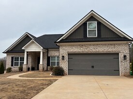 229 Carriage Gate Dr in Wellford, SC - Building Photo