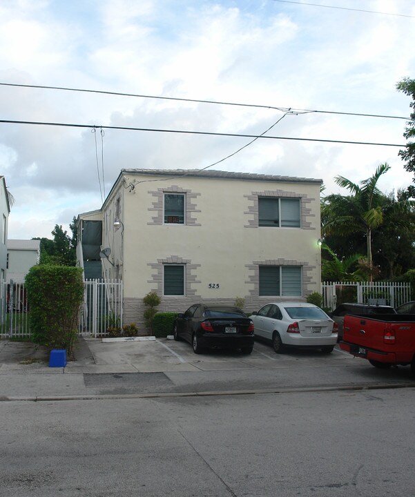 525 NE 63rd St in Miami, FL - Building Photo