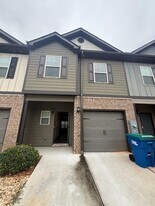 6085 Oak Bend Ct in Riverdale, GA - Building Photo