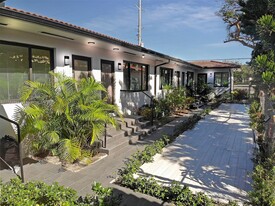 8333 Harding Ave in Miami Beach, FL - Building Photo