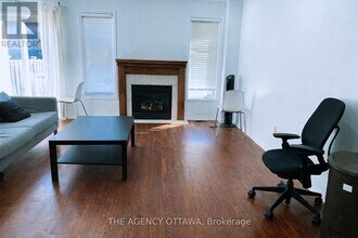 222 Freedom Private in Ottawa, ON - Building Photo - Building Photo