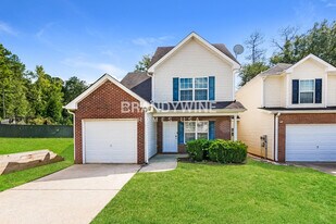 621 Carlton Pointe Dr in Palmetto, GA - Building Photo