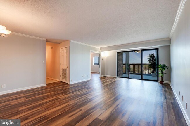 5902 Mt Eagle Dr-Unit -1501 in Alexandria, VA - Building Photo - Building Photo