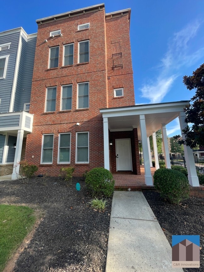 property at 790 Liberty Commons Dr NW