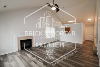 900 Glendower Way in Knoxville, TN - Building Photo - Building Photo