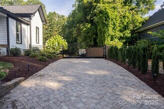 311 S Academy St in Mooresville, NC - Building Photo - Building Photo