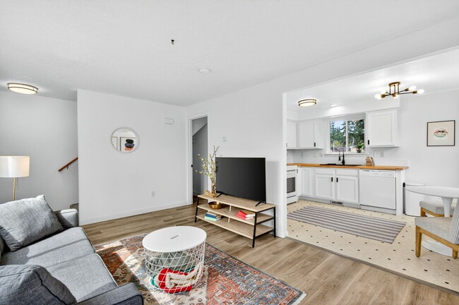 2525 SE 136th Ave in Portland, OR - Foto de edificio - Building Photo