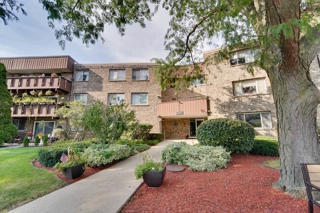 property at 2650 Brookwood Way Dr