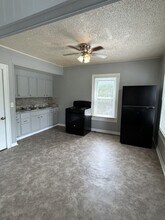 201 W Washington St in Pittsburg, KS - Building Photo - Building Photo