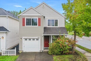 42005 NW Elmhurst Ct in Banks, OR - Building Photo