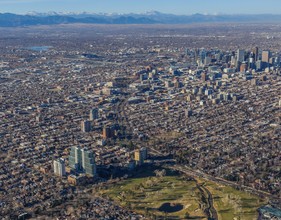 Country Club Towers in Denver, CO - Foto de edificio - Building Photo