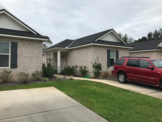 311 Bailey Dr in Niceville, FL - Building Photo - Building Photo