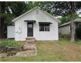 622 E Huntsville Rd in Fayetteville, AR - Building Photo