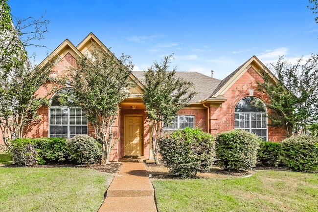 property at 8750 Overcup Oaks Dr