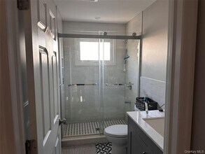 84 Commonwealth Ave in Merrick, NY - Building Photo - Building Photo