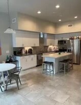 866 E Millenium Ct, Unit Bedrm w ensuite Util incl in Tucson, AZ - Building Photo