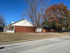 1474 N Caddo Ave in Fayetteville, AR - Building Photo - Building Photo