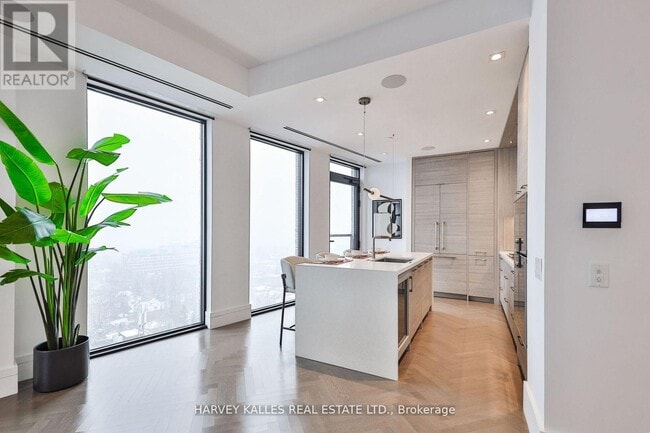 property at 215 Lonsdale Rd