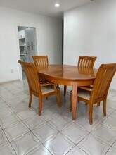 811 NE 2nd Pl in Hialeah, FL - Building Photo - Building Photo