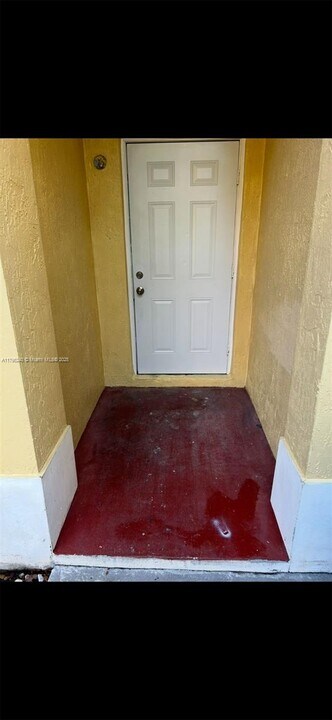 64 SW 15th Terrace-Unit -B in Homestead, FL - Building Photo
