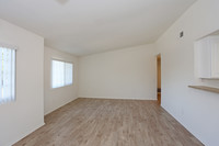 Madison Newport Apartment Homes in Costa Mesa, CA - Building Photo - Interior Photo