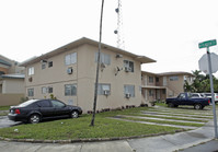 1 SW 59th Ct in Miami, FL - Building Photo - Building Photo