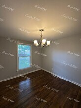 9805 Carter Dr in Overland Park, KS - Building Photo - Building Photo