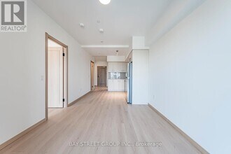 3421 Sheppard Ave E in Toronto, ON - Building Photo - Building Photo