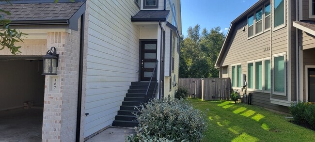 property at 307 N Spotted Fern Dr