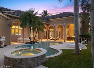 550 21st Ave S in Naples, FL - Building Photo - Building Photo