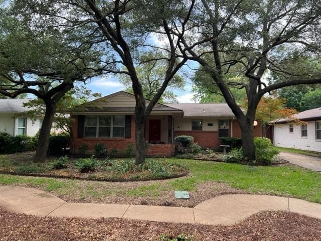 7215 Clemson Dr in Dallas, TX - Building Photo - Building Photo