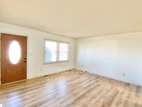 249 Manchester Dr in Hampton, VA - Building Photo - Building Photo