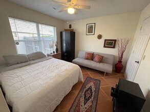 13725 Folkestone Cir in Wellington, FL - Building Photo - Building Photo