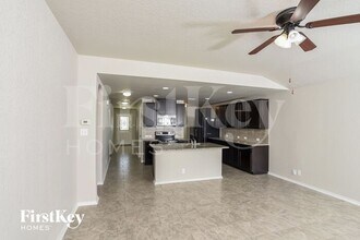 8927 Hickman Pk in San Antonio, TX - Building Photo - Building Photo