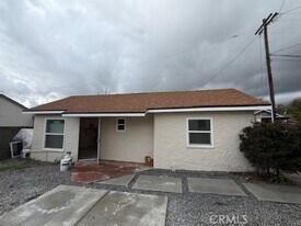 265 N 10th Ave in Upland, CA - Building Photo